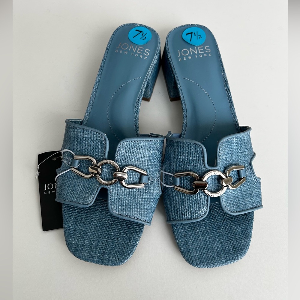 NWT JONES NEW YORK UNSA Women’s Blue Textured Mules with Silver Accent, Size 7.5